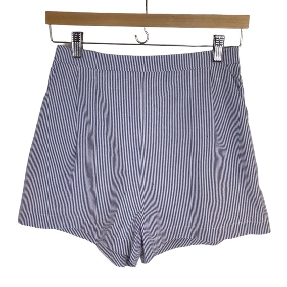 Doe & Rae Blue and White Pinstripe High Waist Shorts Size Small NWT - Picture 1 of 3